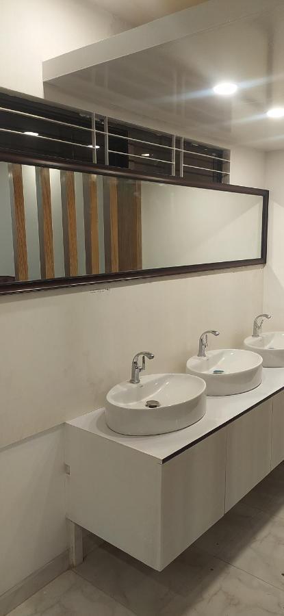 Center Point Apartment 达卡 外观 照片